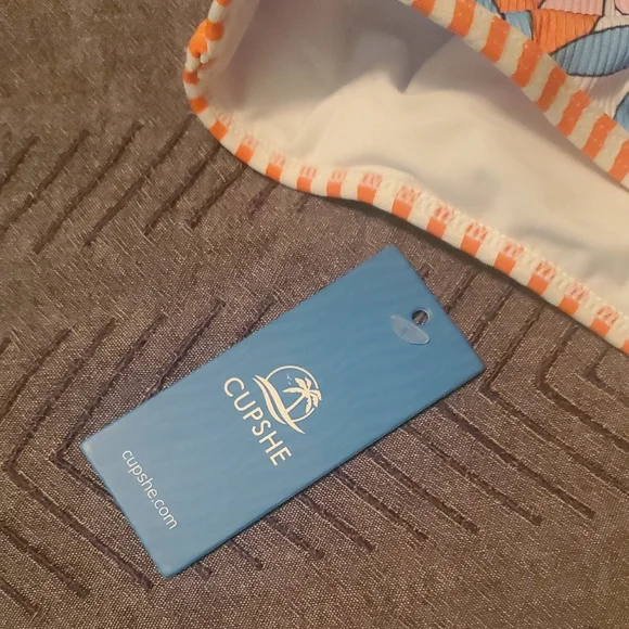 NWT- Cupshe Psychedelic Colorful Floral One-Piece Swimsuit - Picture 6 of 8